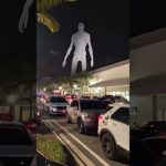 2024年 EXCLUSIVE FOOTAGE: Aliens Spotted in Miami Mall