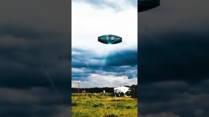 2024年 Mysterious UFO Surprises Airport! ✈️ #shorts #UFO #lab360