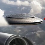 2024年 Passenger Captured A UFO in Sky, What Happened Next Shocked Everyone!